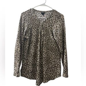 Torrid Size 0 Snap Henley Tunic Top Leopard Animal Print V-Neck Basic Plus Size
